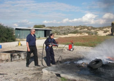 קורס כיבוי שריפות-כיבוי שריפה עם תותח קצף